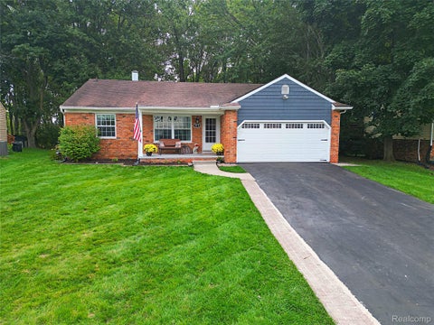 Photo for 1975 Teaneck Circle