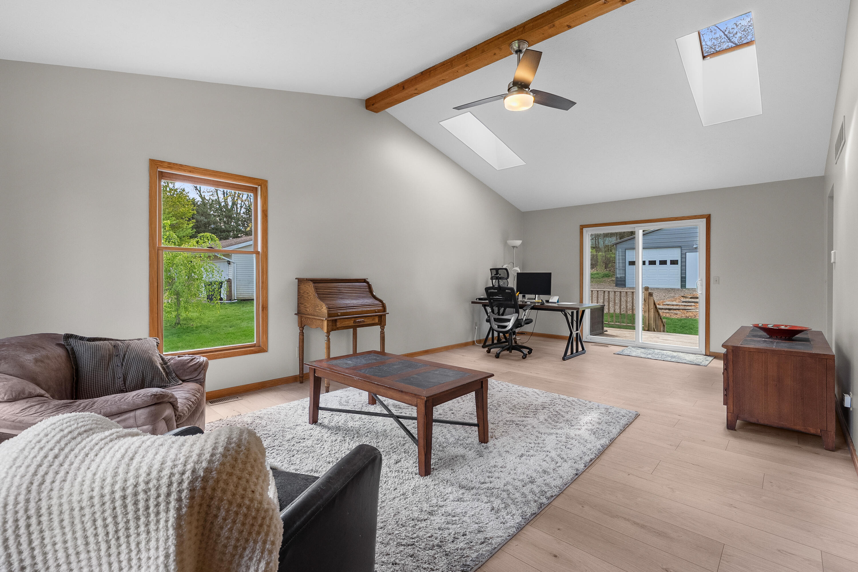 22115 Indian Hill
