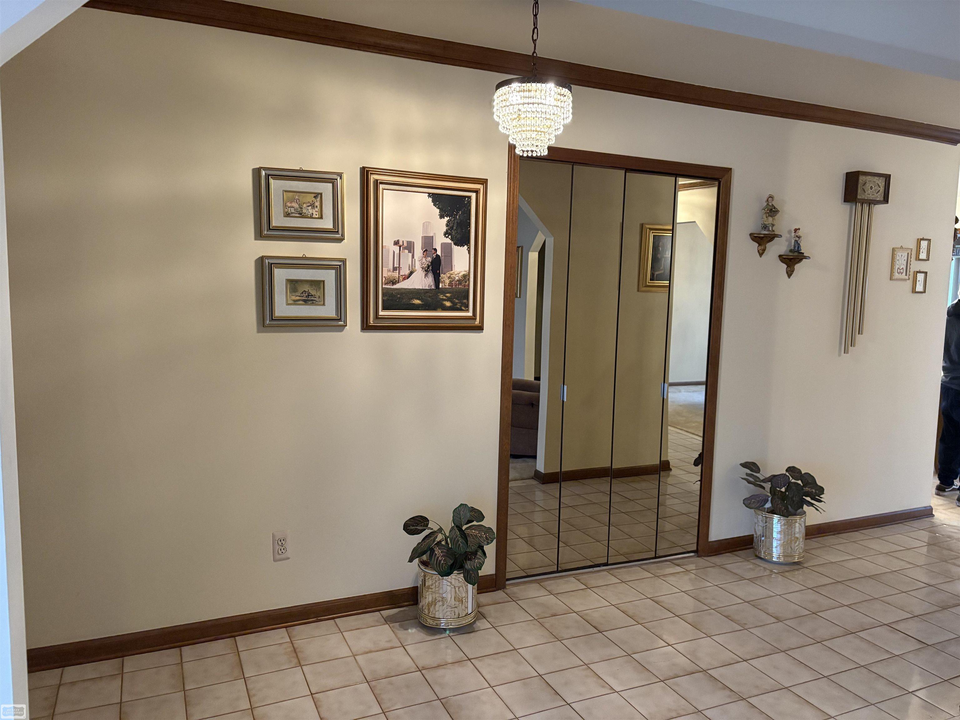 43249 Sunnypoint Drive