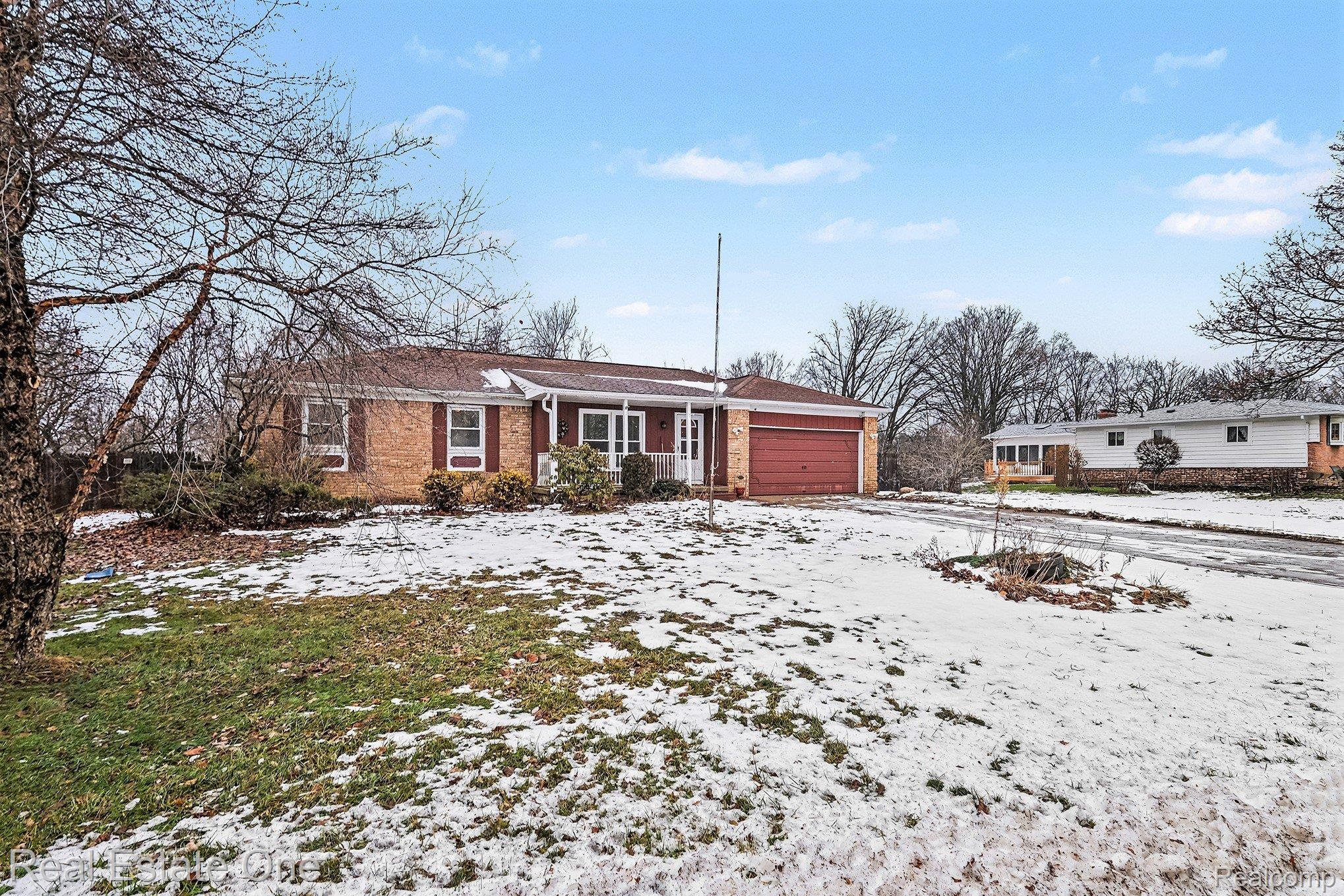 2502 Hutchinson Lane