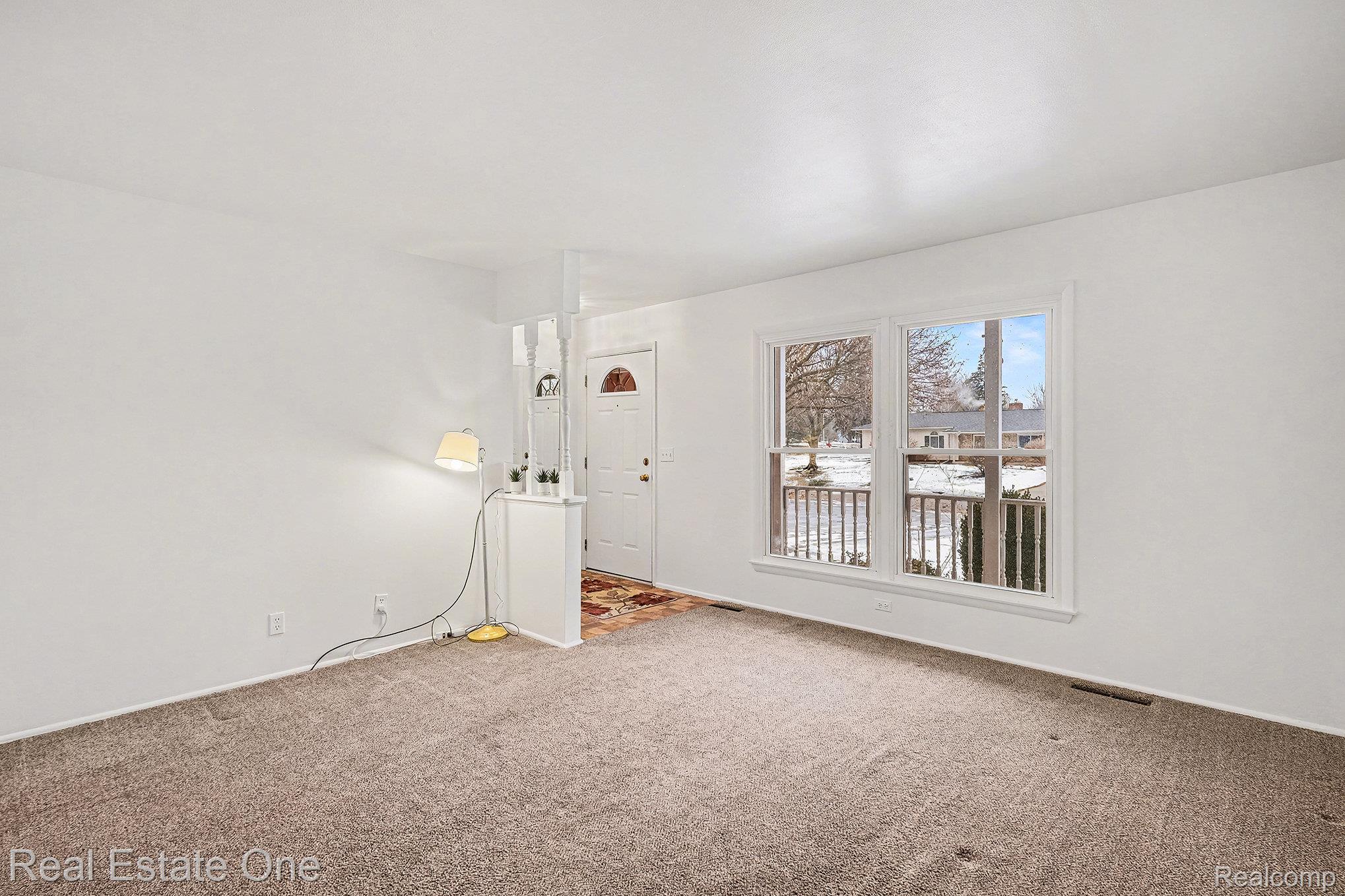 2502 Hutchinson Lane