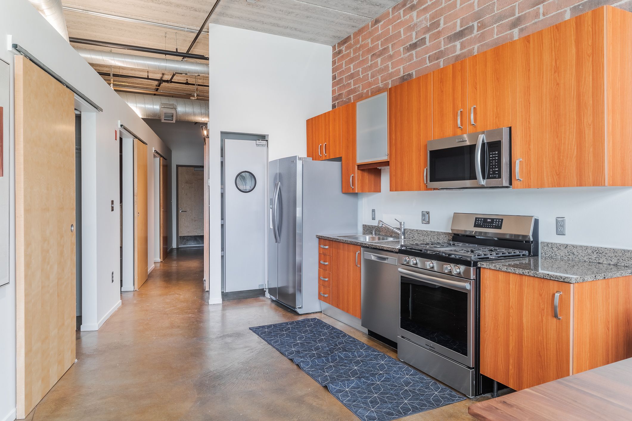 333 E PARENT Avenue 4