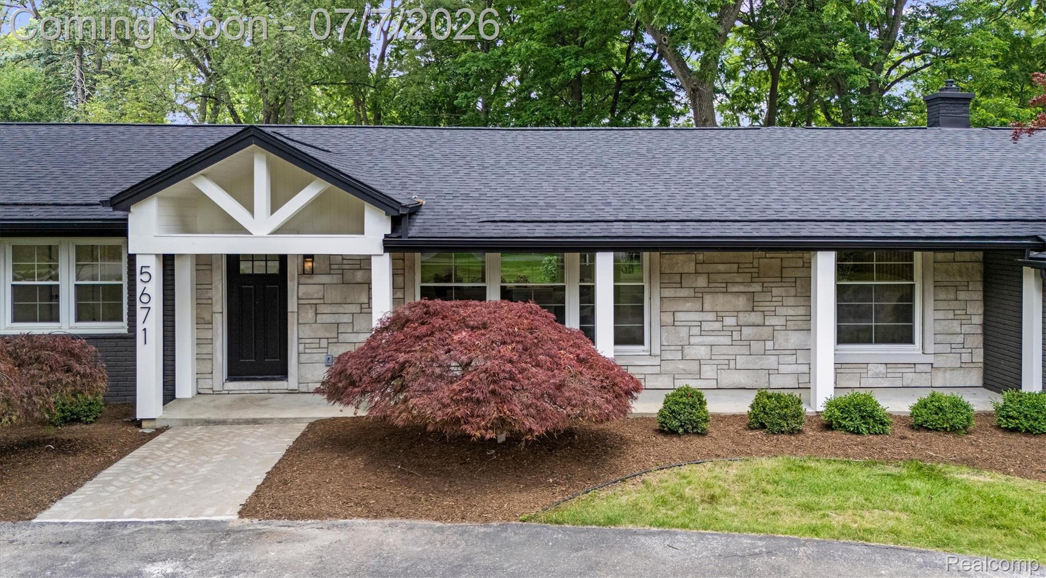 5671 Shadow Lane