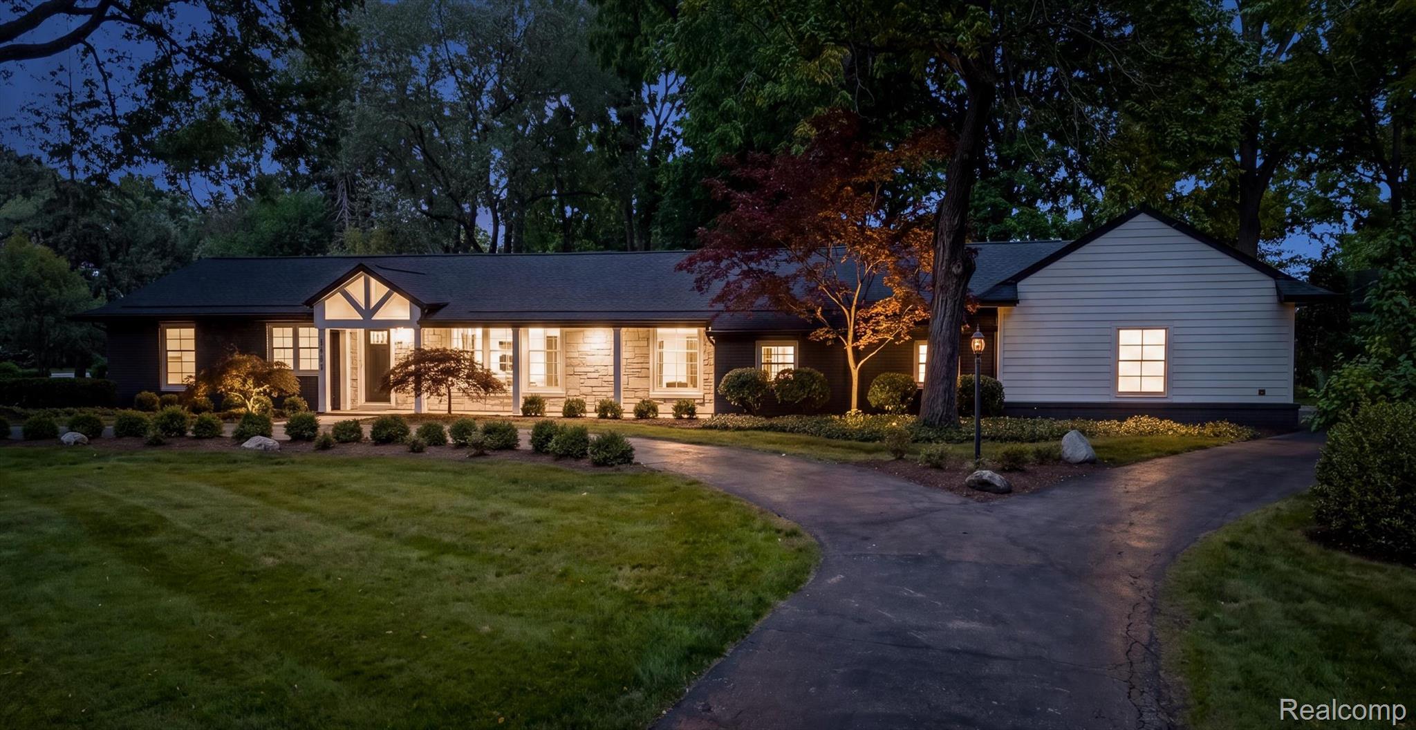 5671 Shadow Lane