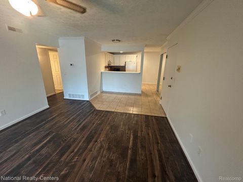 Tiny photo for 924 Chestnut Hill Drive #A, Auburn Hills City, MI 48326 (MLS # 20261017750)