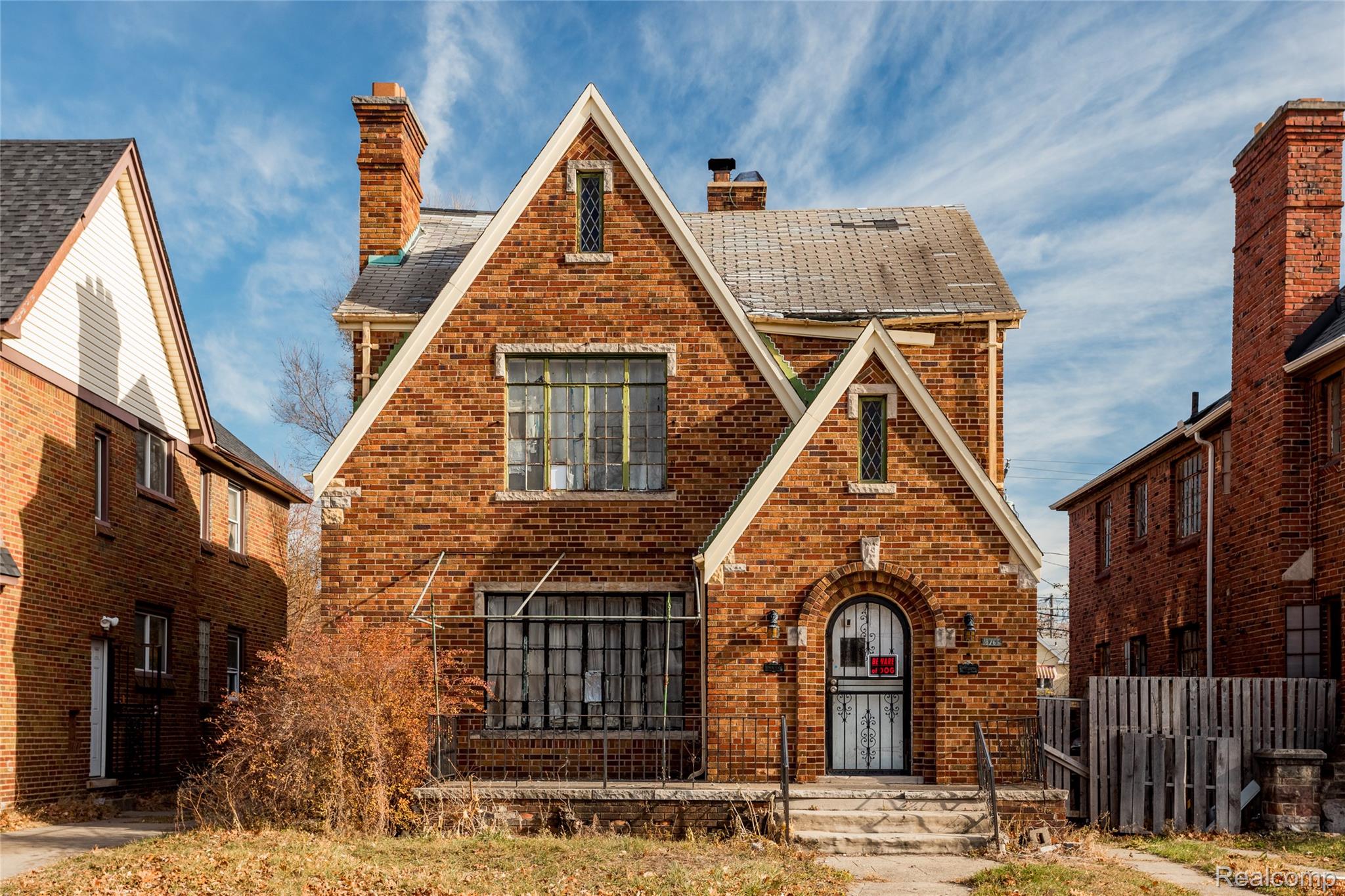 16766 Greenlawn Street