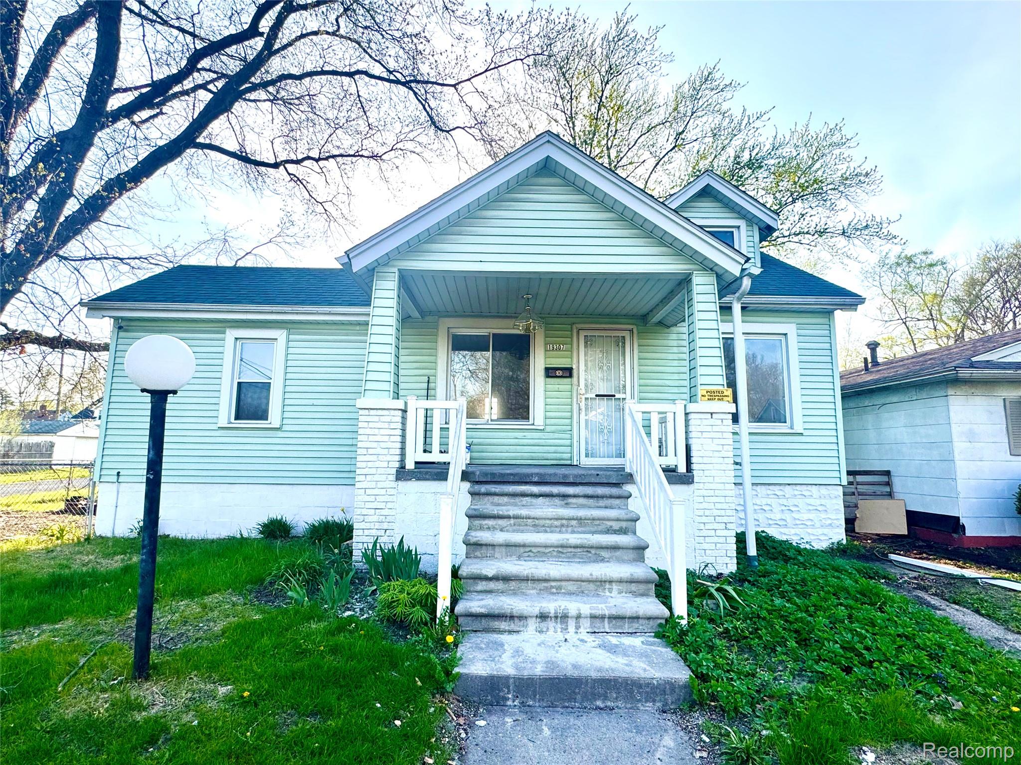 19307 Fleming Street