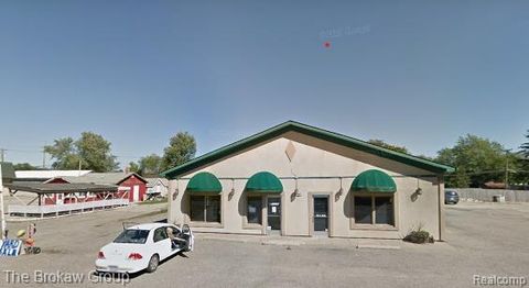 512 N MAIN Street N Capac Village MI 48014