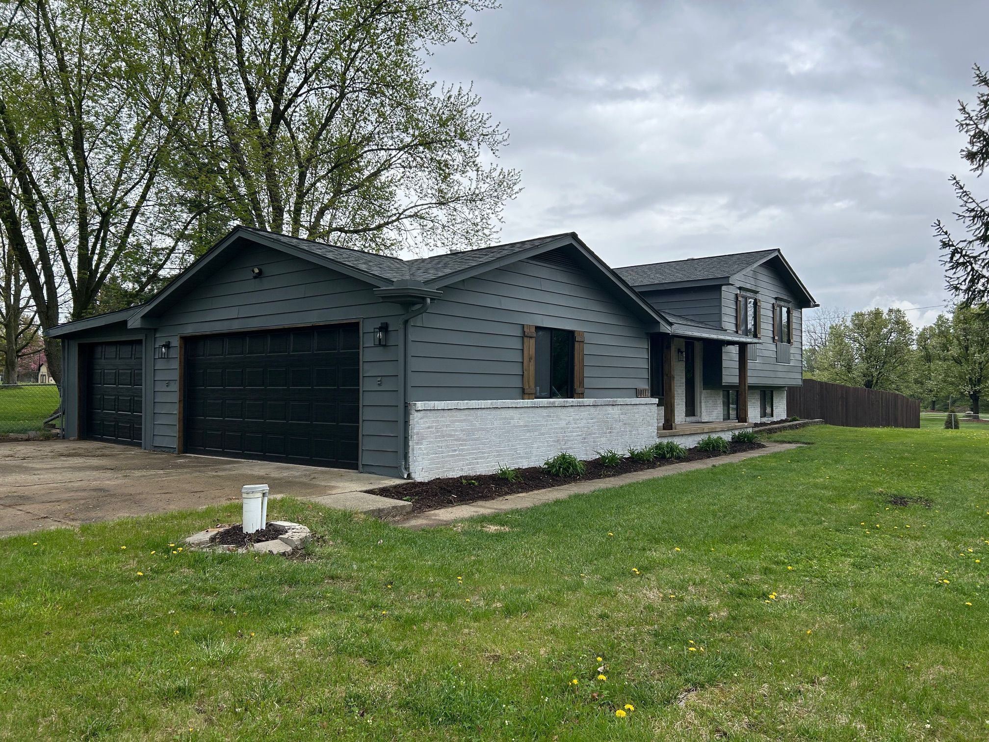 10117 E BRISTOL Road