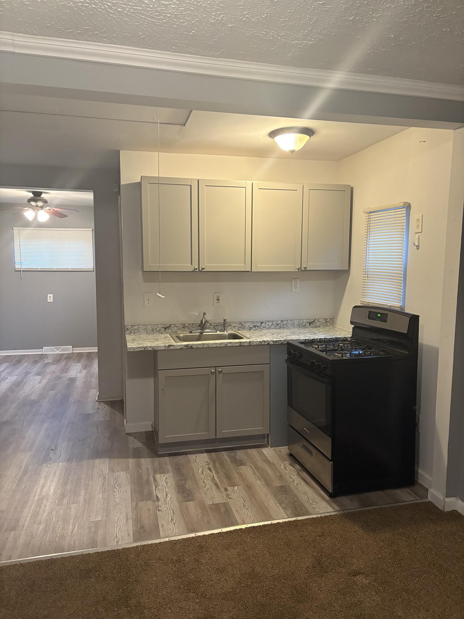 1321 Applewood Avenue