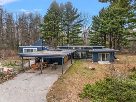 18830 77th Street South Haven Charter Township MI 49090