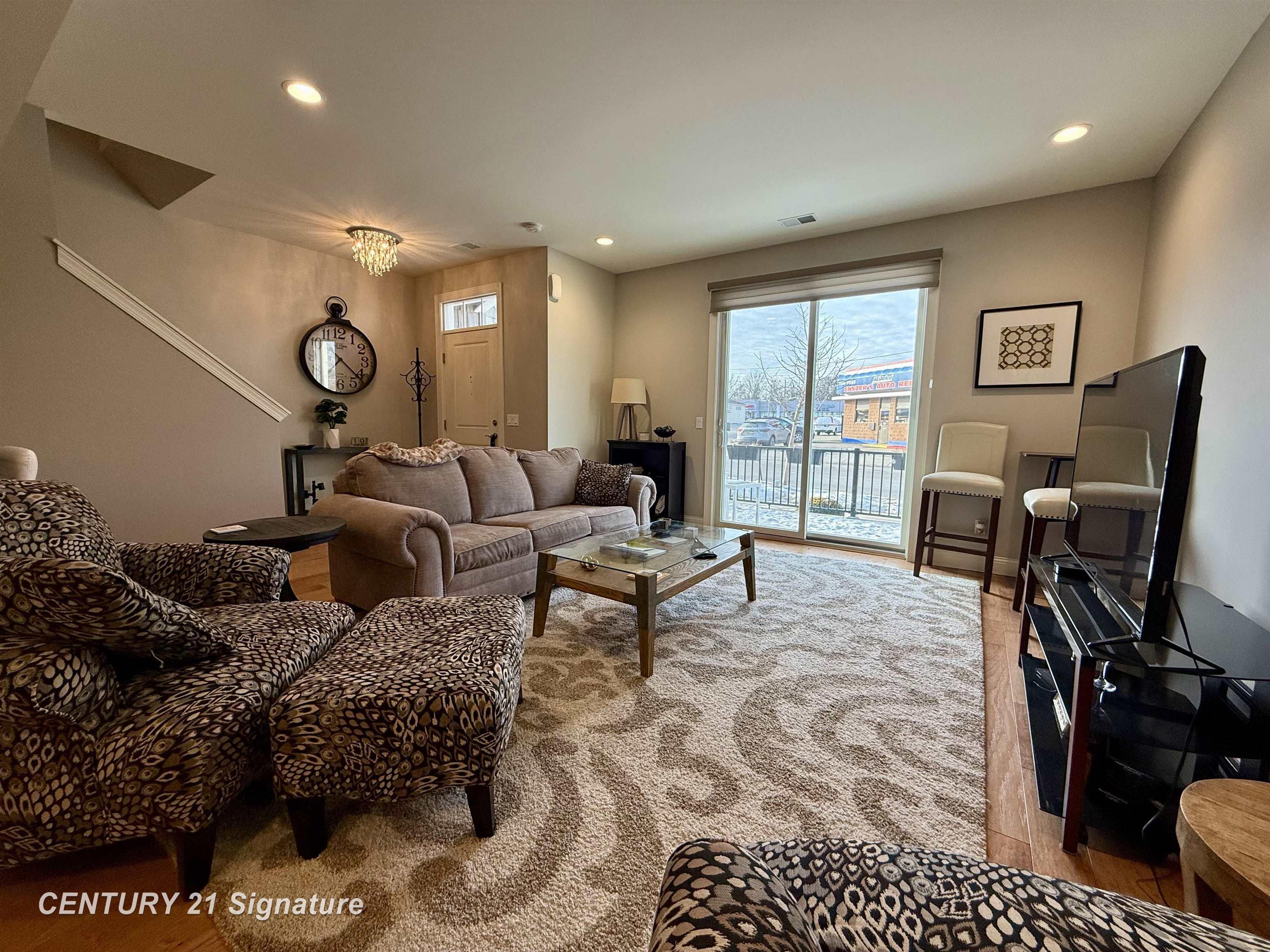 406 N Hamilton Street