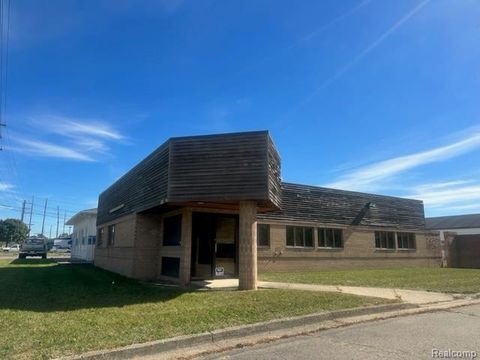 2122 E Hemphill Road Burton City MI 48529