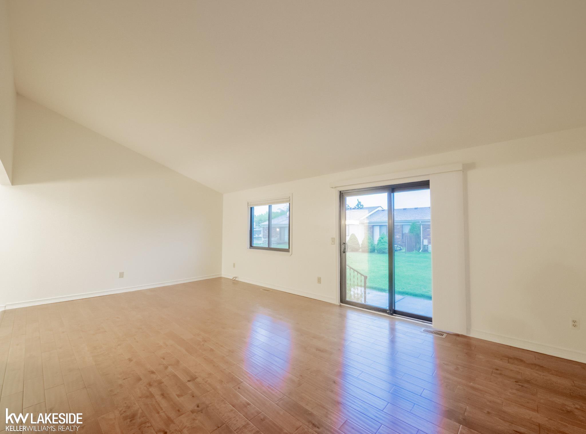 8708 Metropolitan Avenue