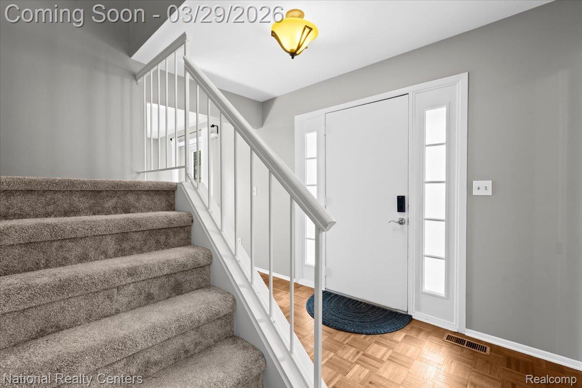 42142 Roscommon Street