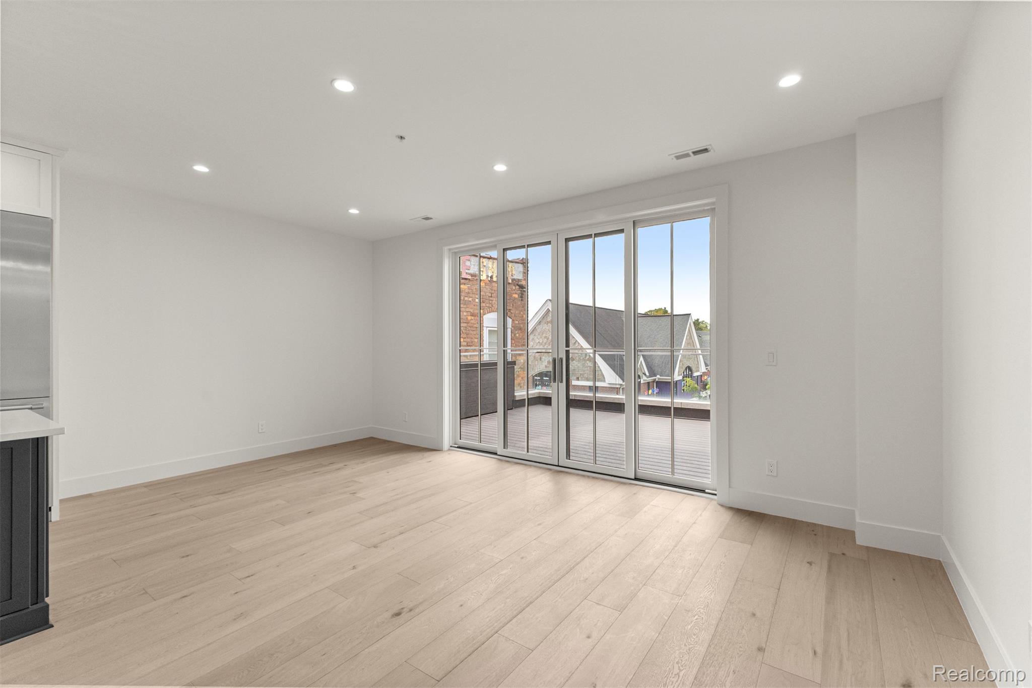 156 N Center Unit 303