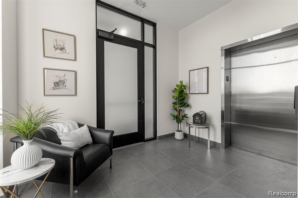 156 N Center Unit 303