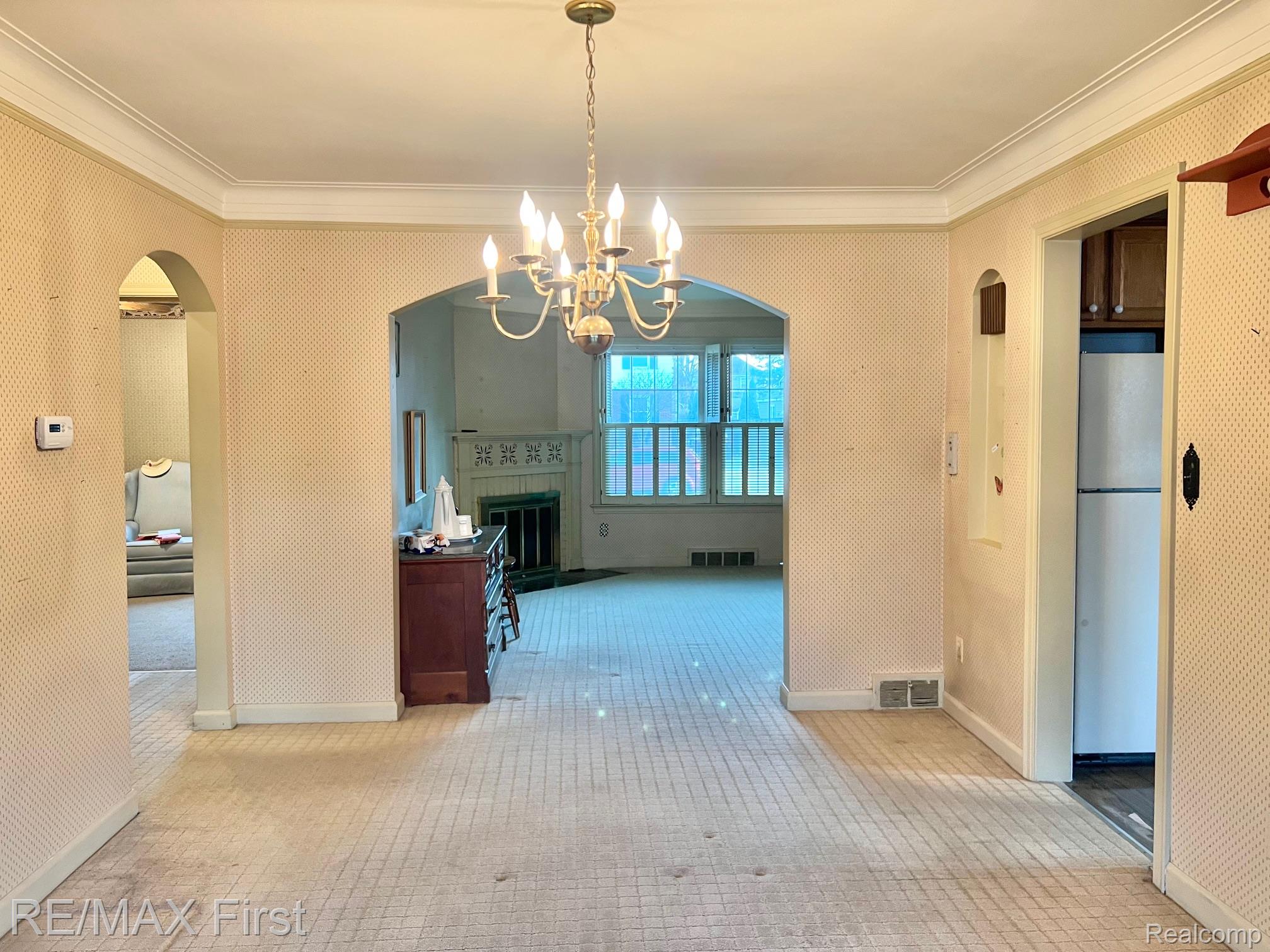 582 W Breckenridge Street