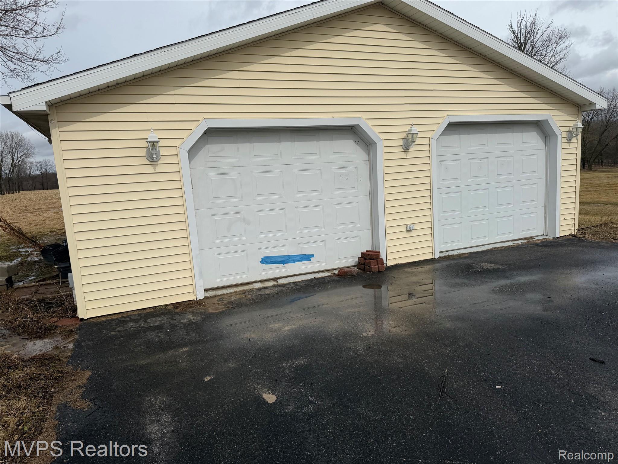 12113 E Carpenter Road