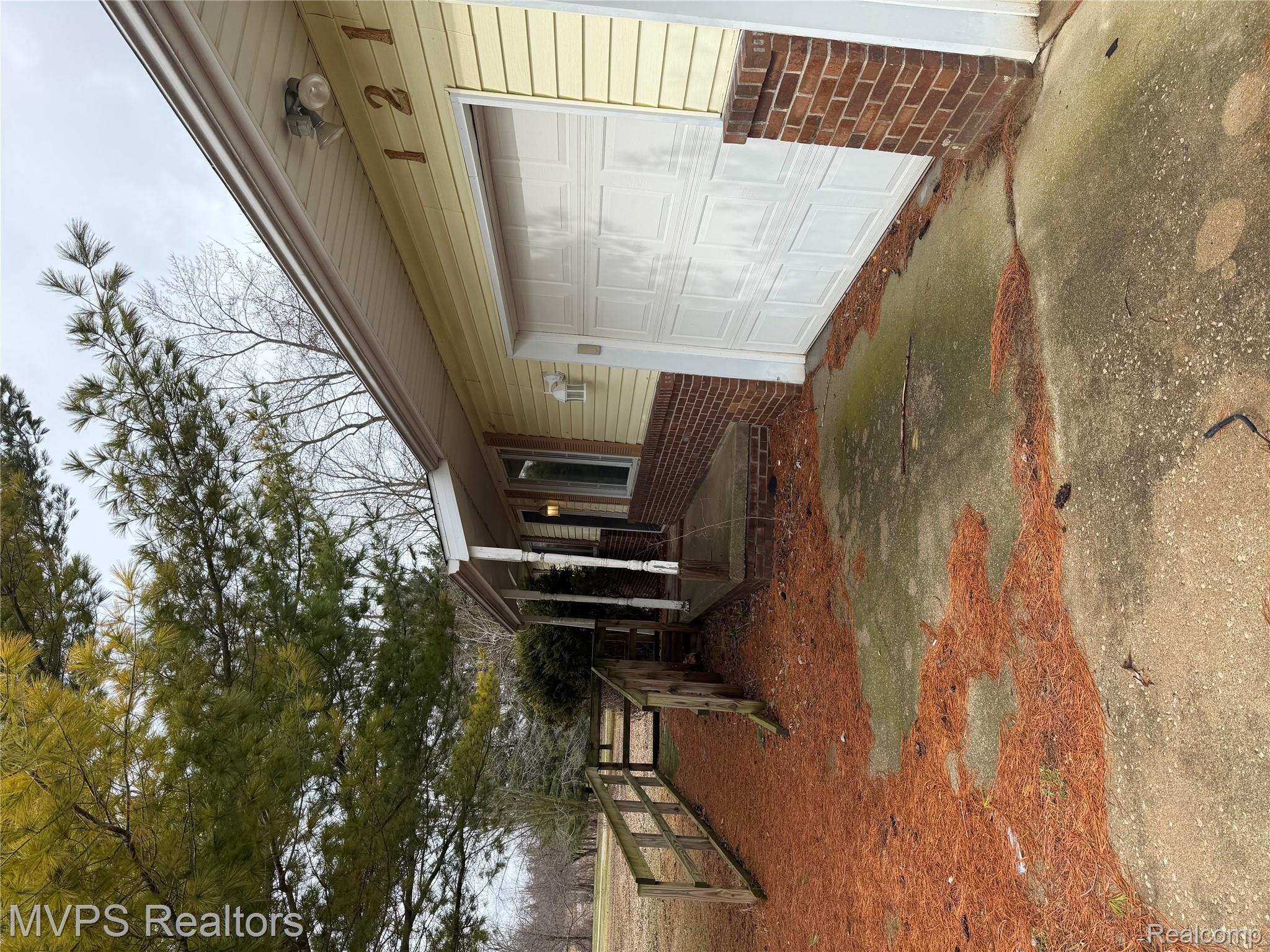 12113 E Carpenter Road