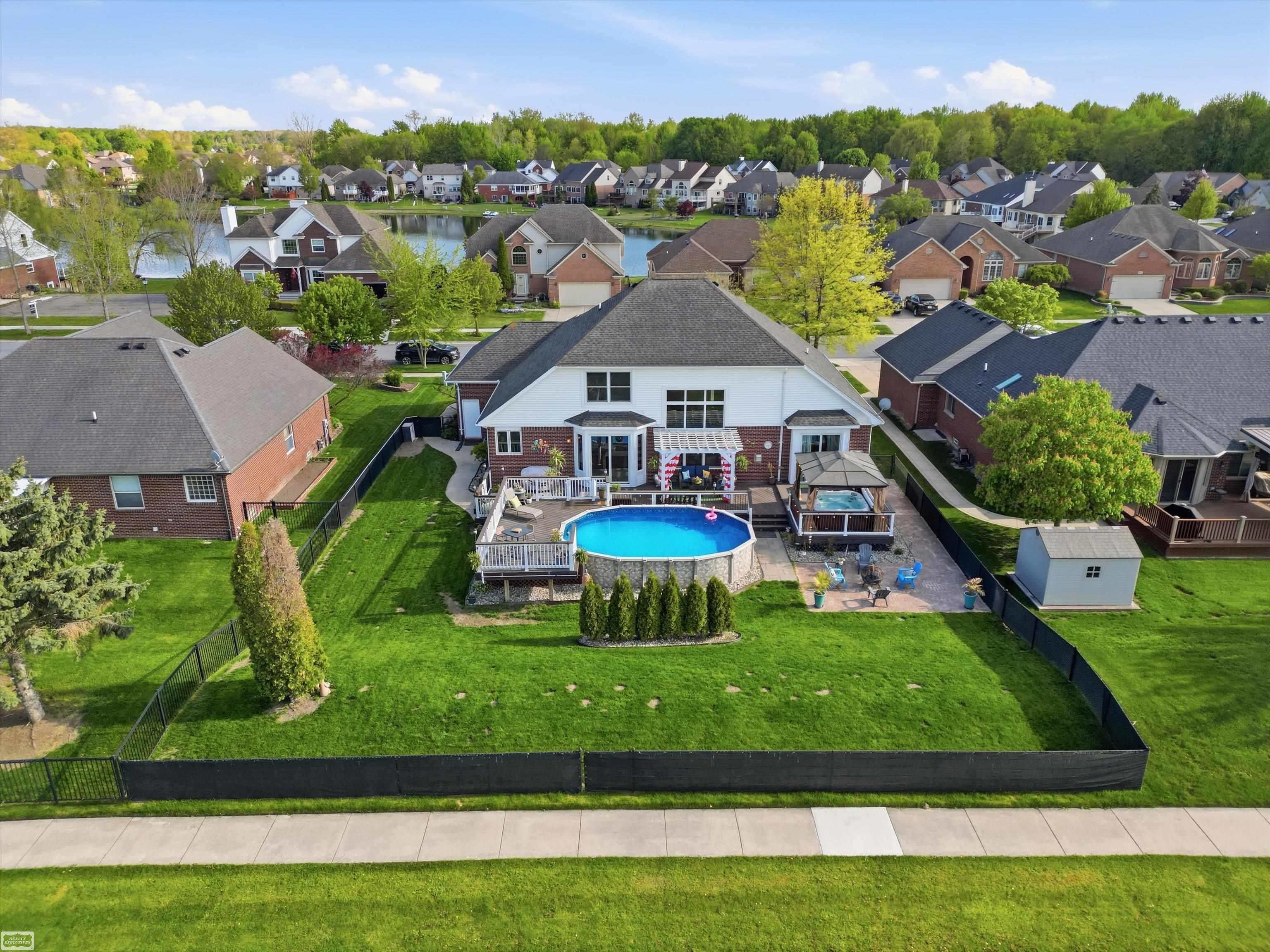 36531 N Pointe Drive