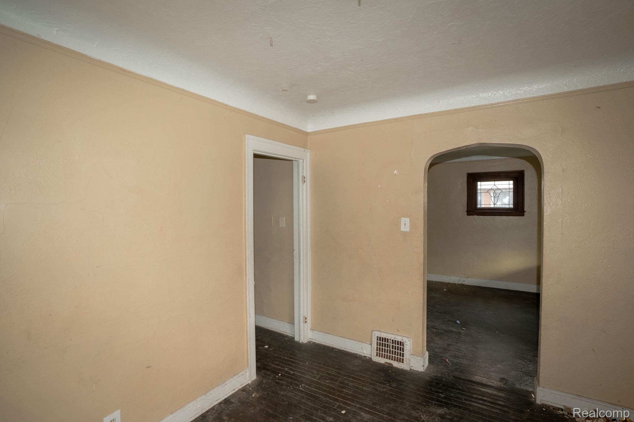 14827 Fairmount Drive