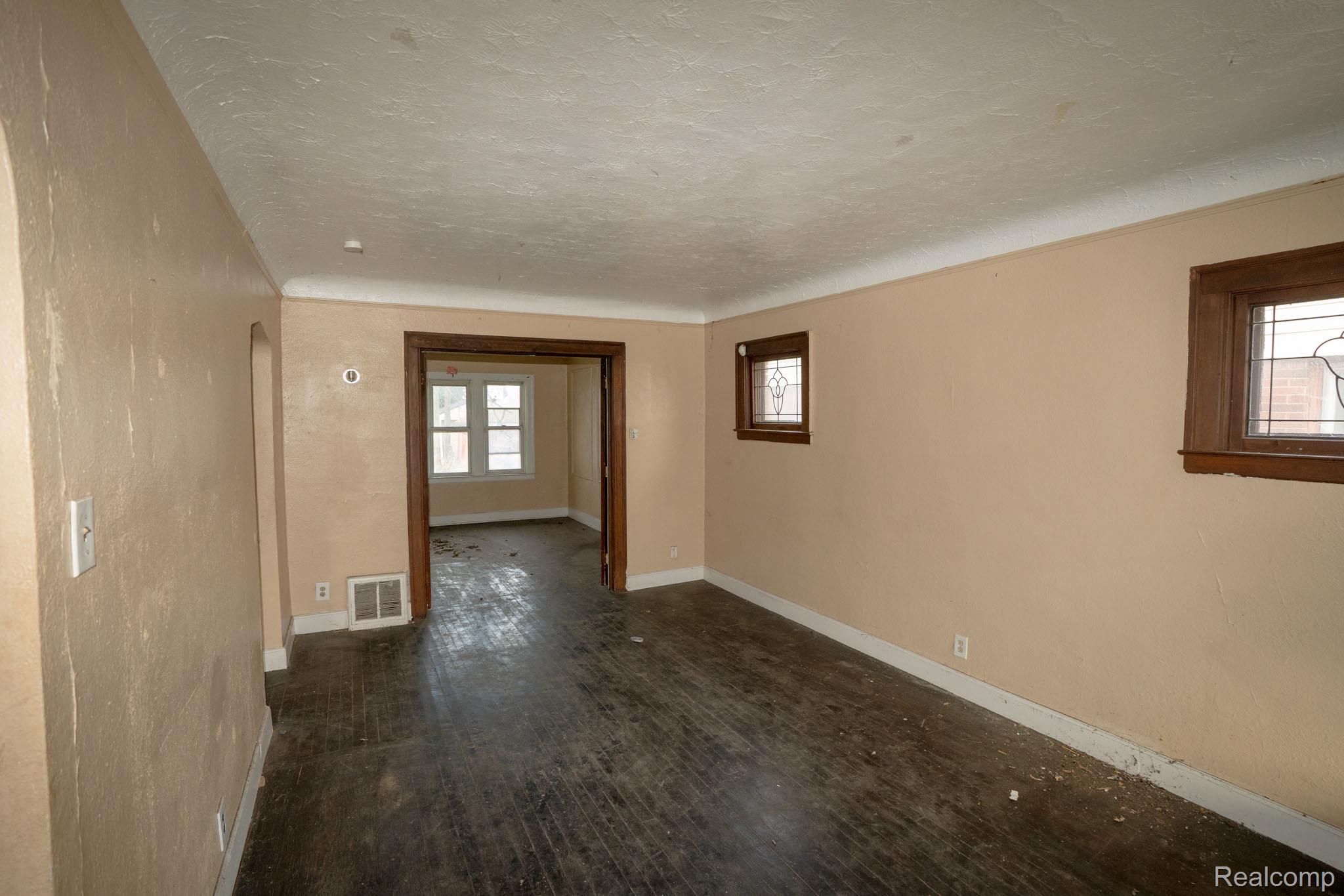 14827 Fairmount Drive