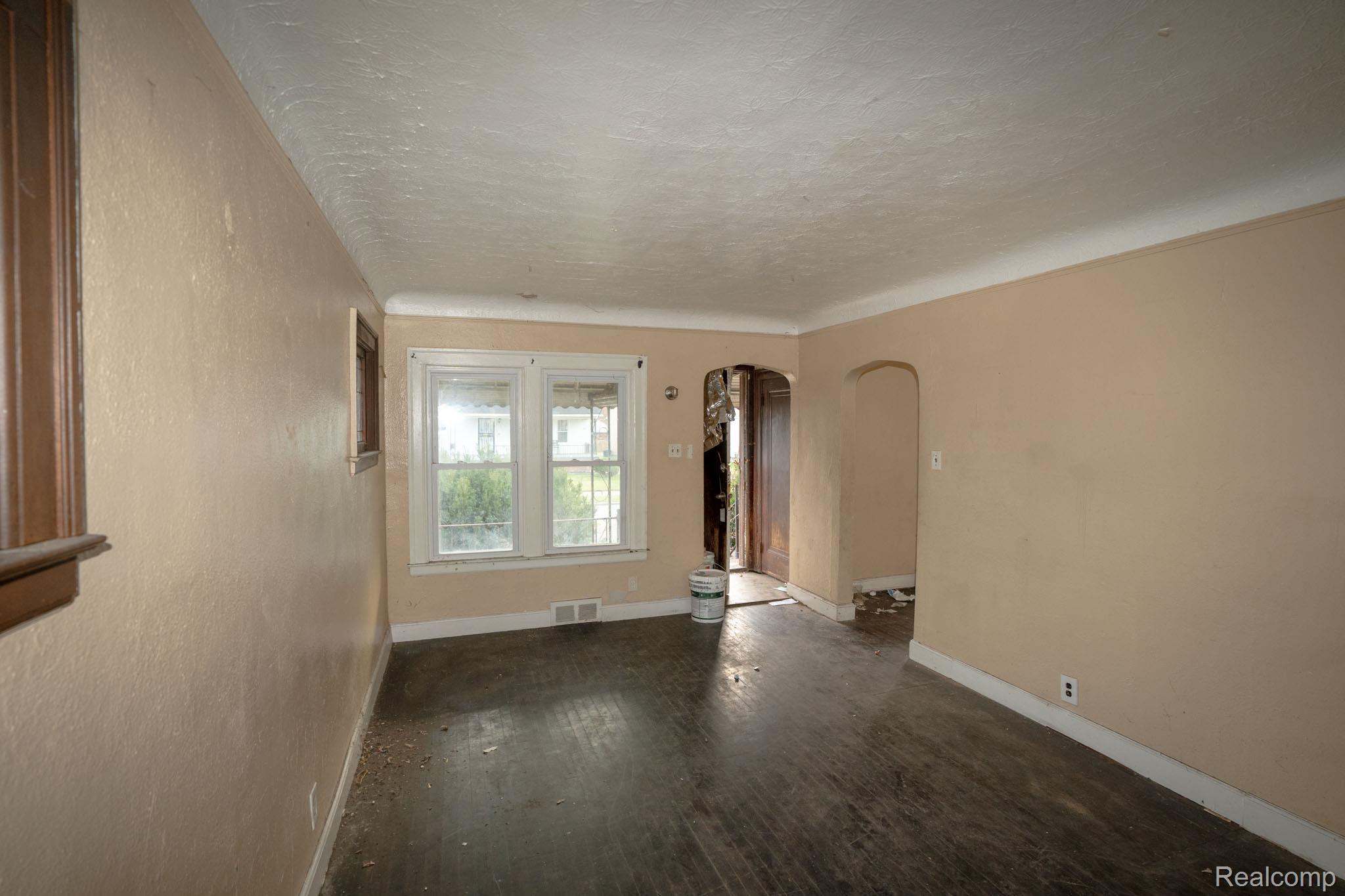 14827 Fairmount Drive