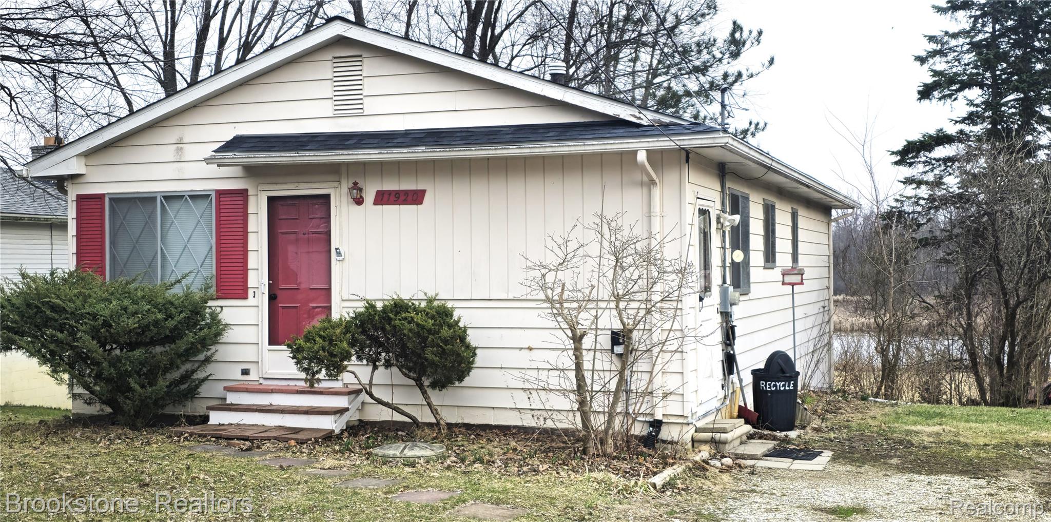 11920 Maxfield Boulevard