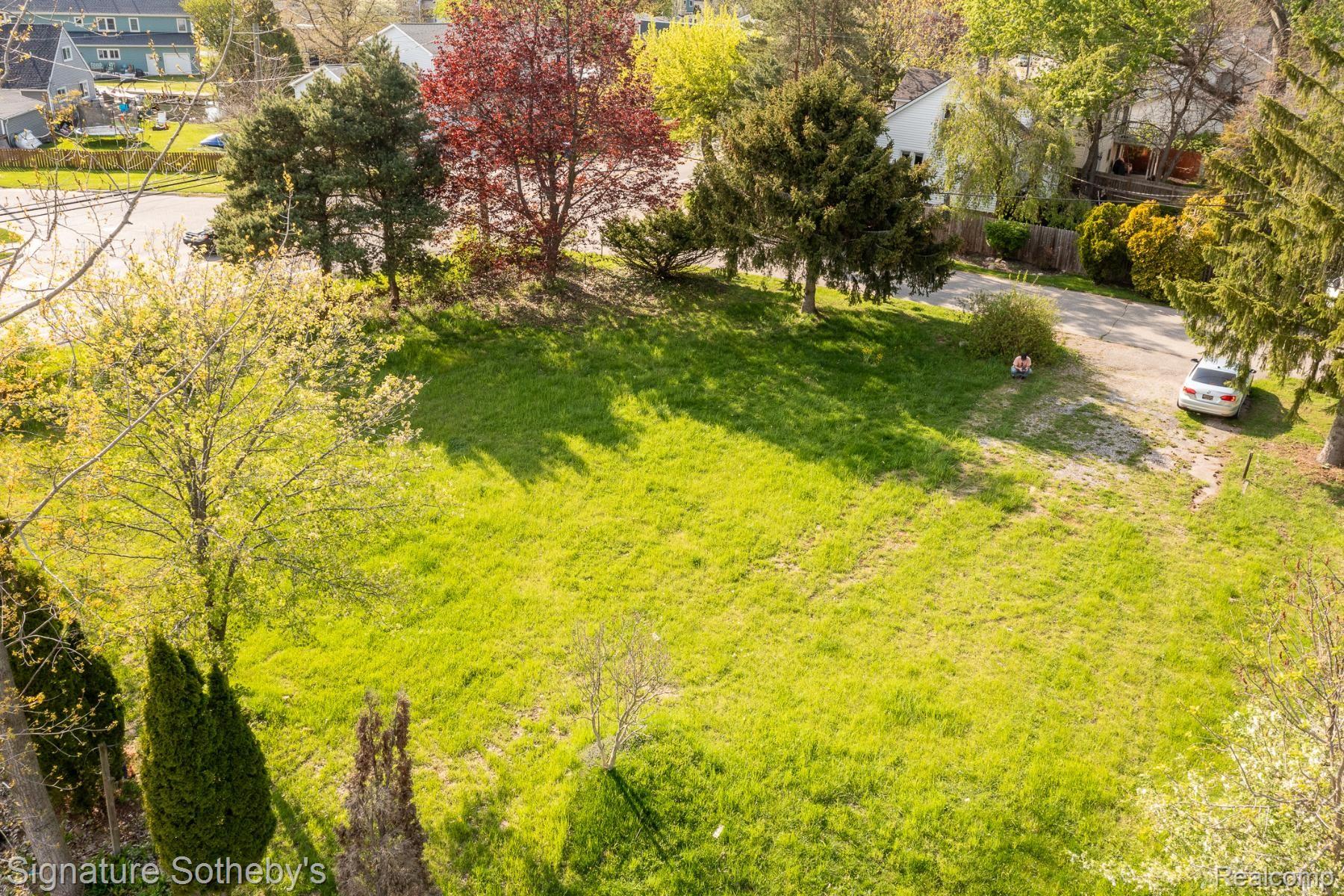 1389 S CASS LAKE Road
