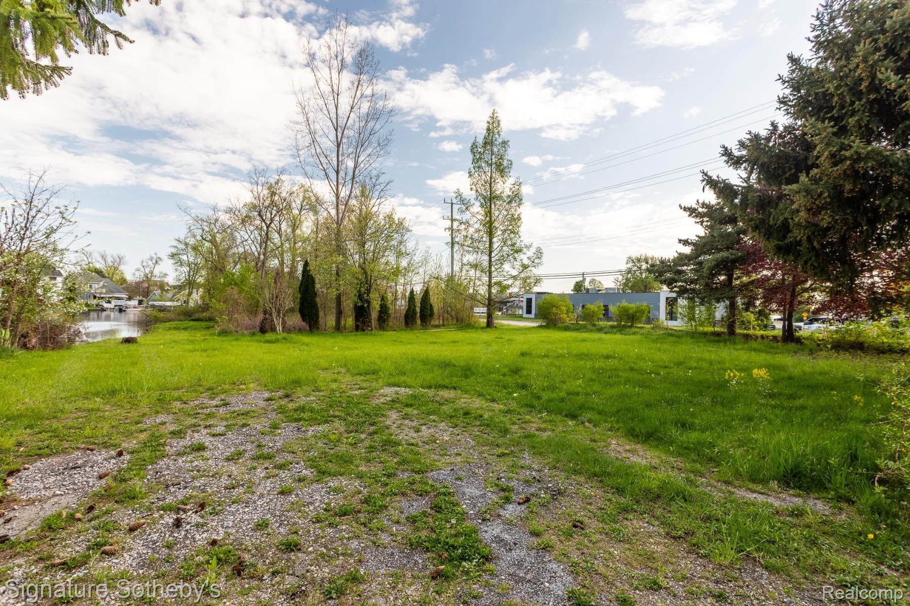 1389 S CASS LAKE Road