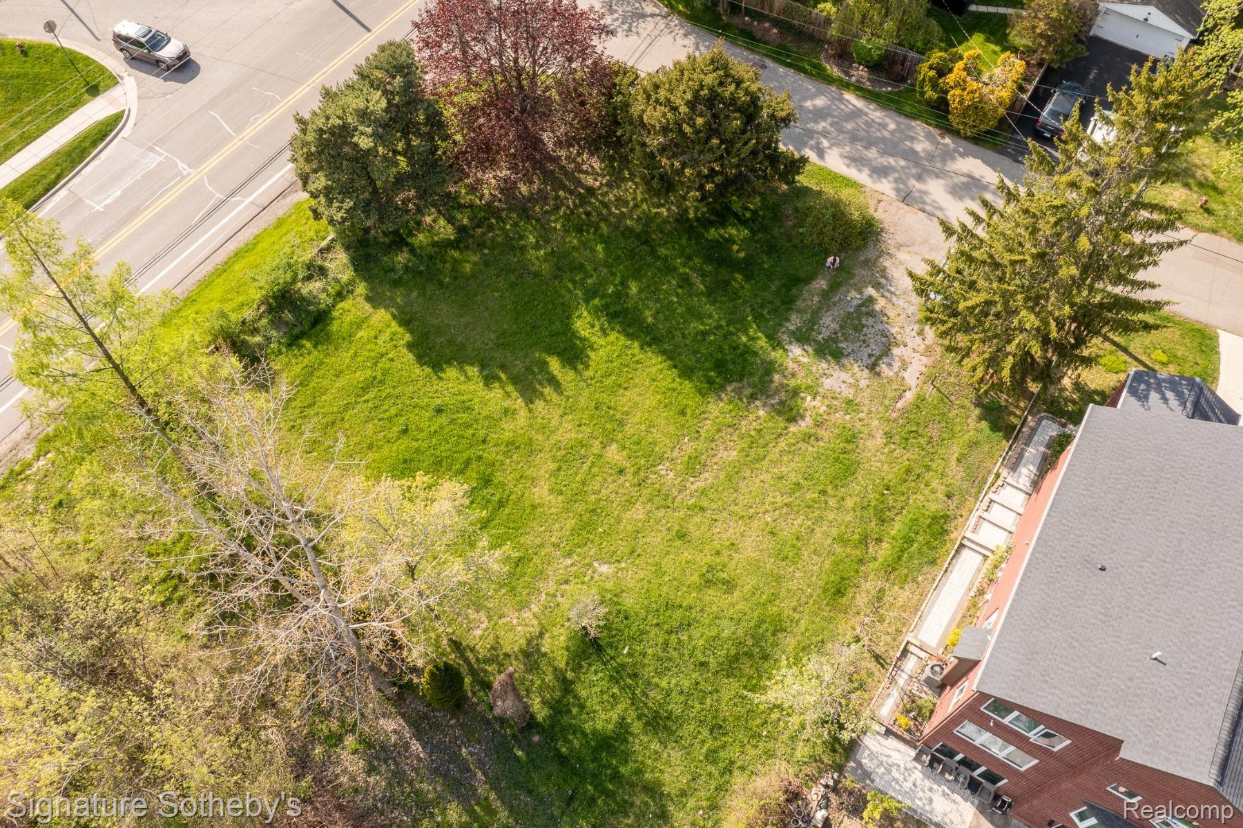 1389 S CASS LAKE Road