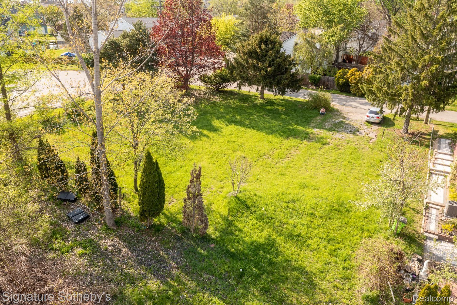 1389 S CASS LAKE Road