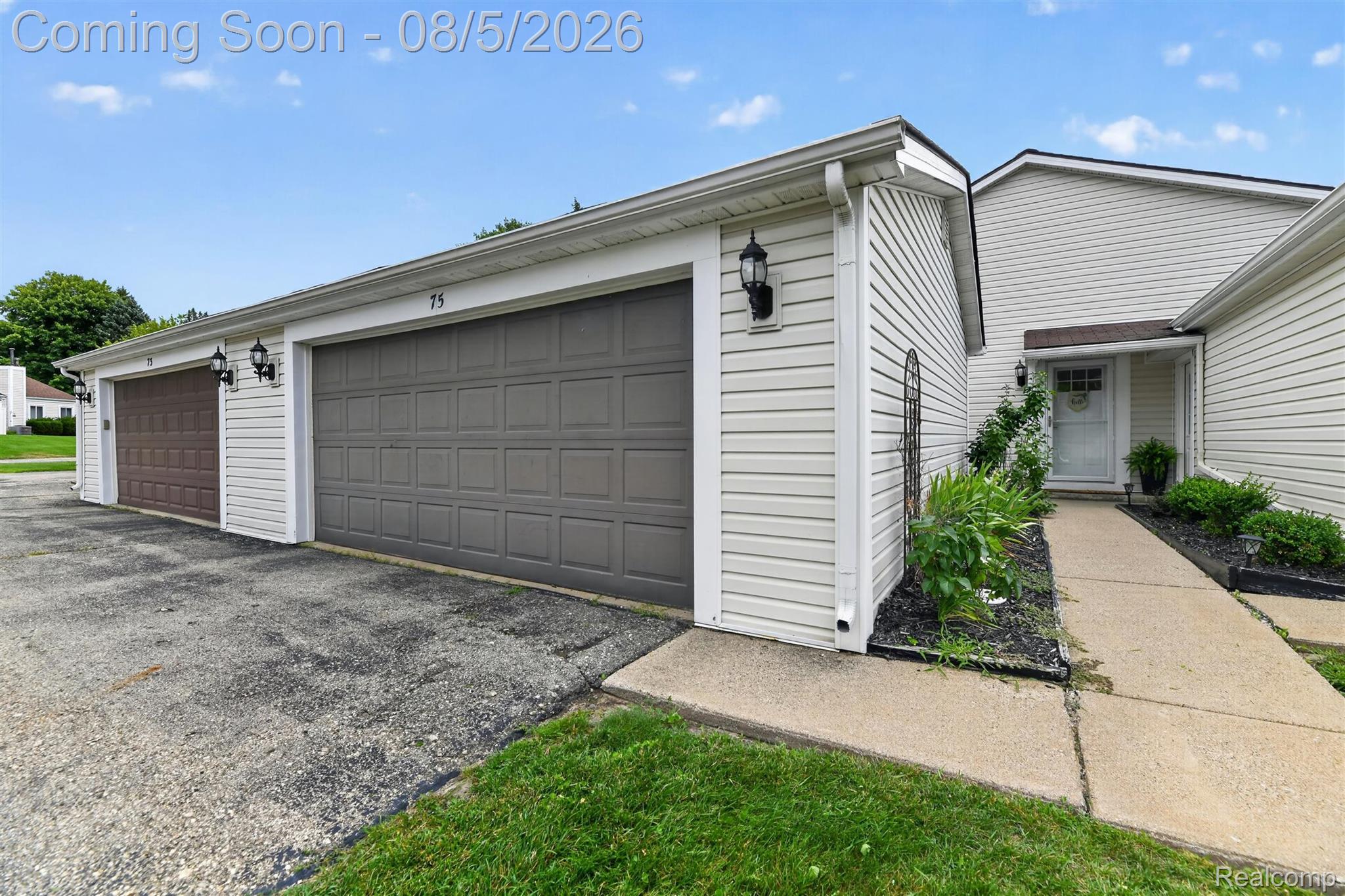 75 Oxford Oaks Drive 75