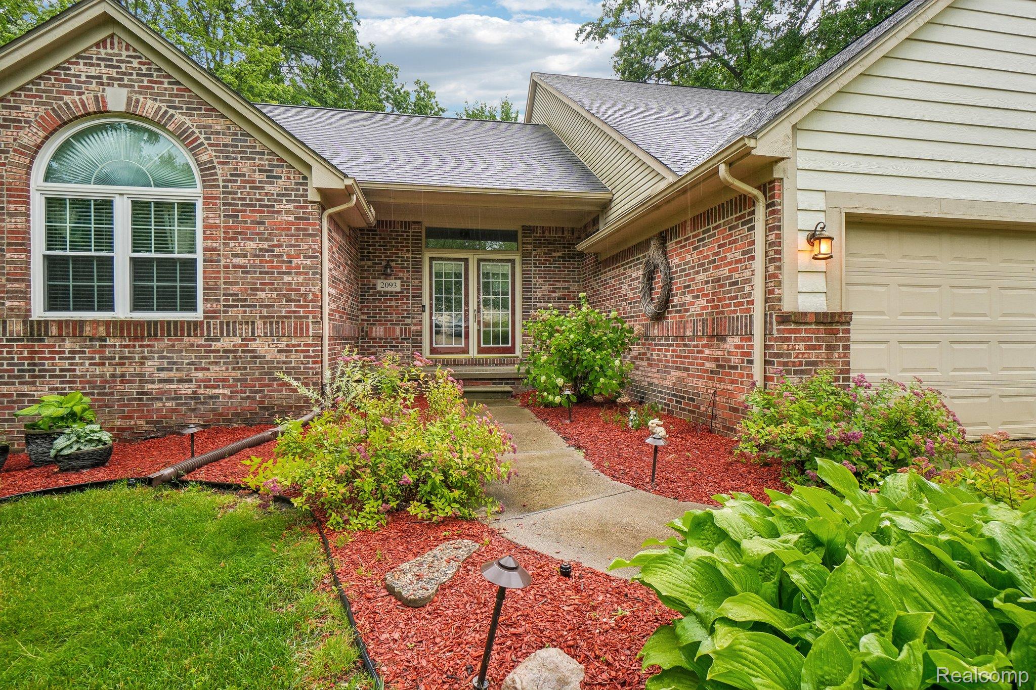 2093 Deer Run Trail