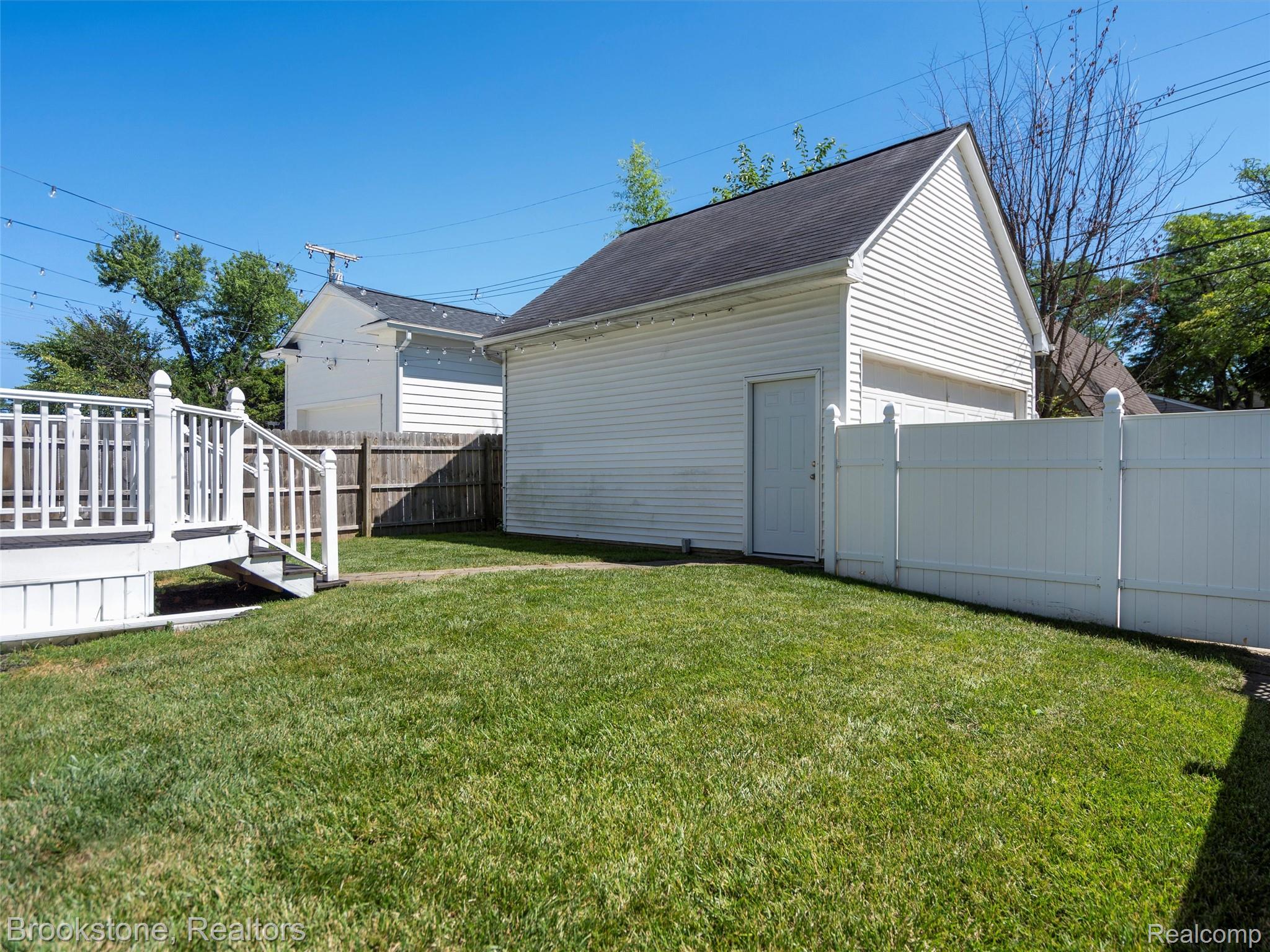 1106 Bennaville Avenue