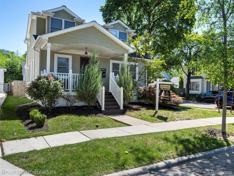 1106 Bennaville Avenue Birmingham City MI 48009