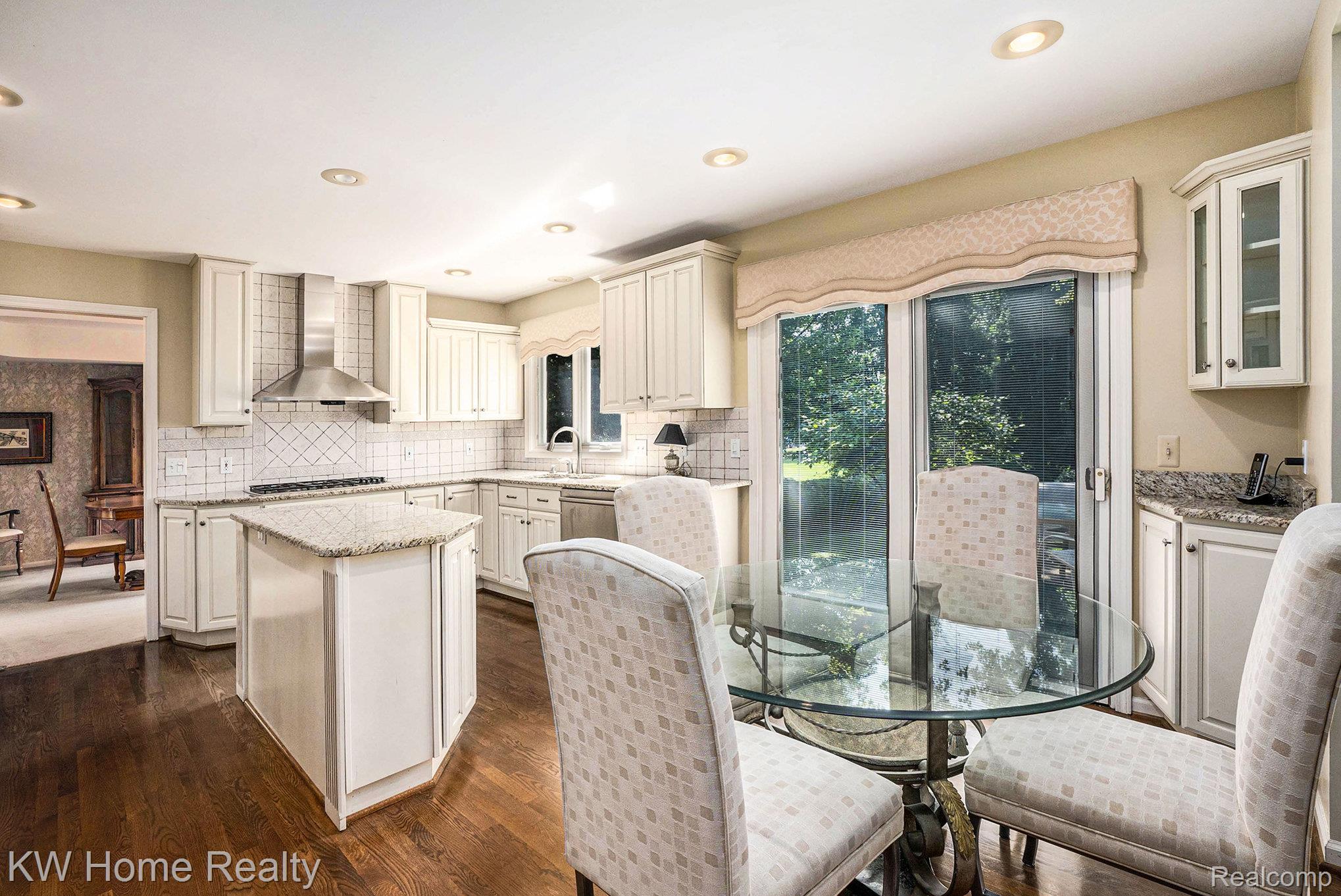 1583 Greenwich Drive