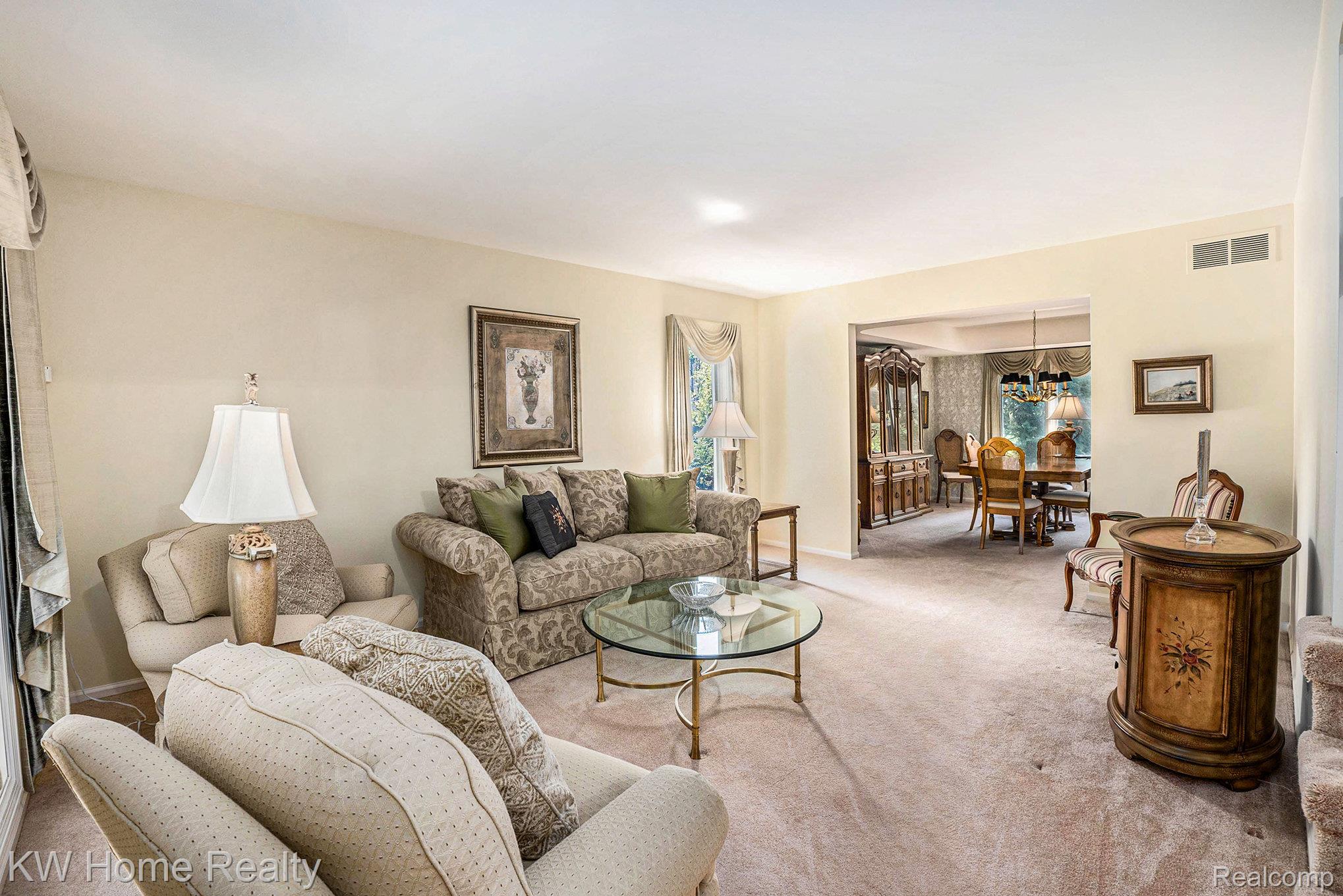 1583 Greenwich Drive