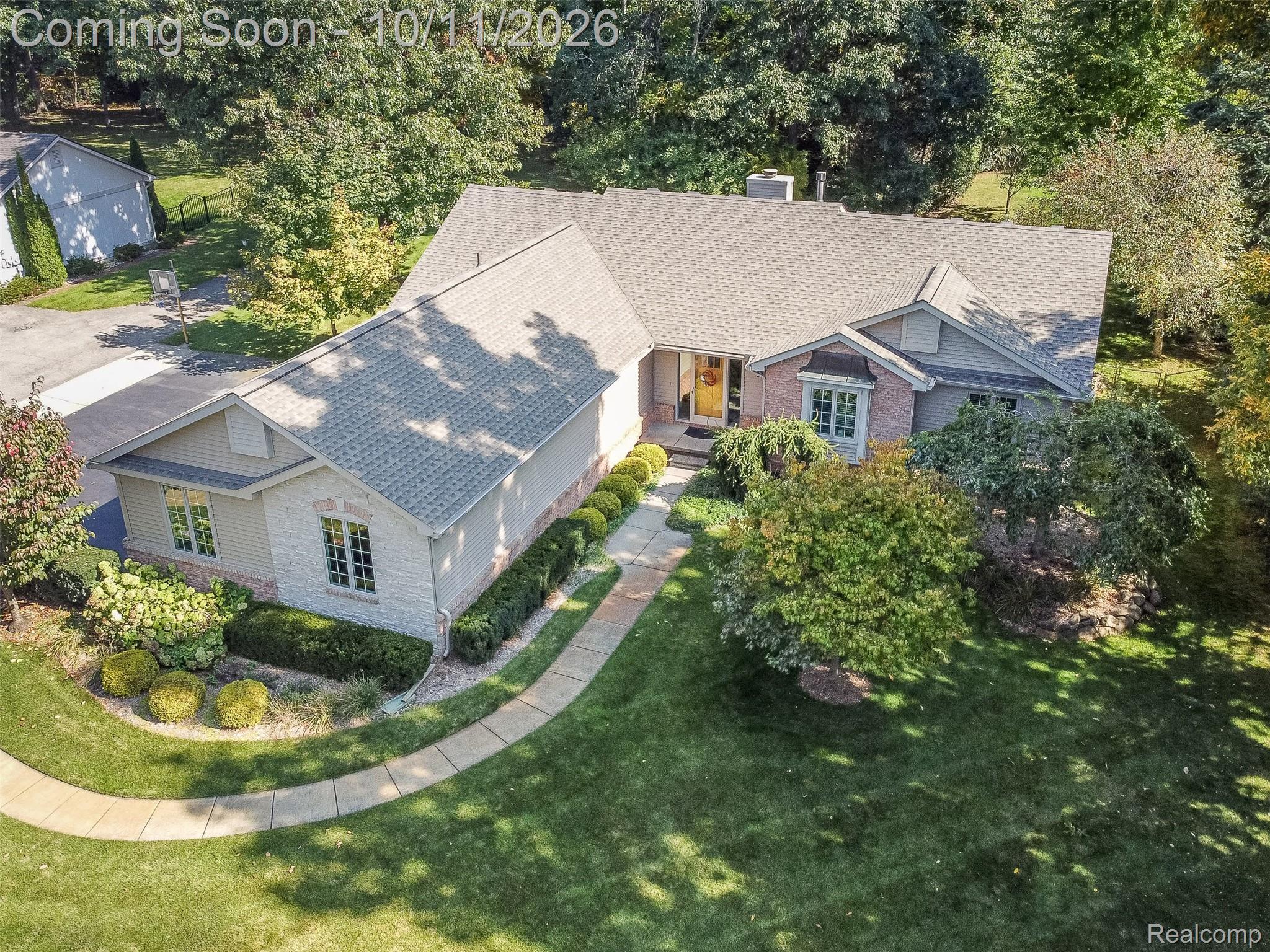 5000 Paula Avenue
