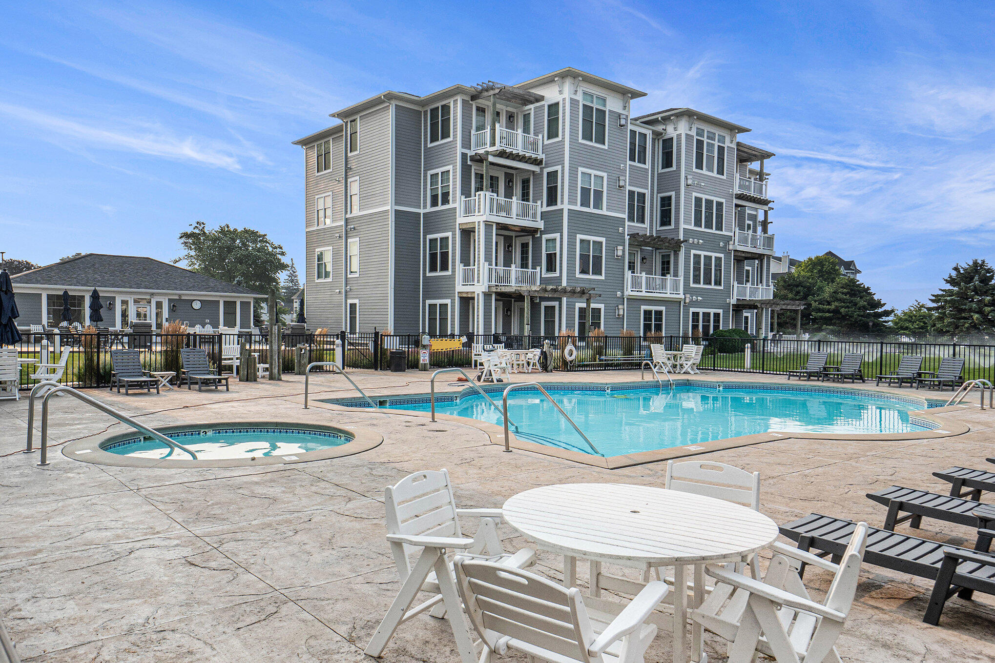 200 S Robert Street 54