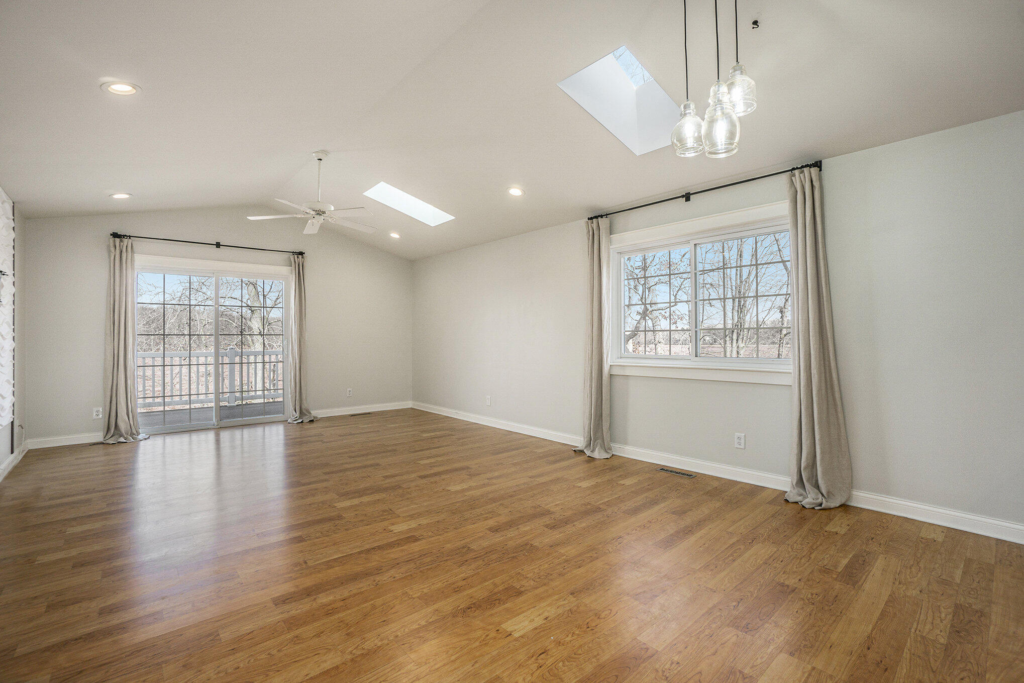 Portage City, Michigan 49024, United States, 3 Bedrooms Bedrooms, ,3 BathroomsBathrooms,Residential,Active,224201