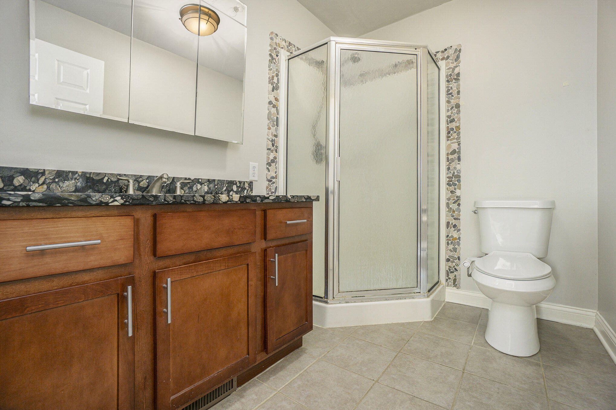 Portage City, Michigan 49024, United States, 3 Bedrooms Bedrooms, ,3 BathroomsBathrooms,Residential,Active,224201