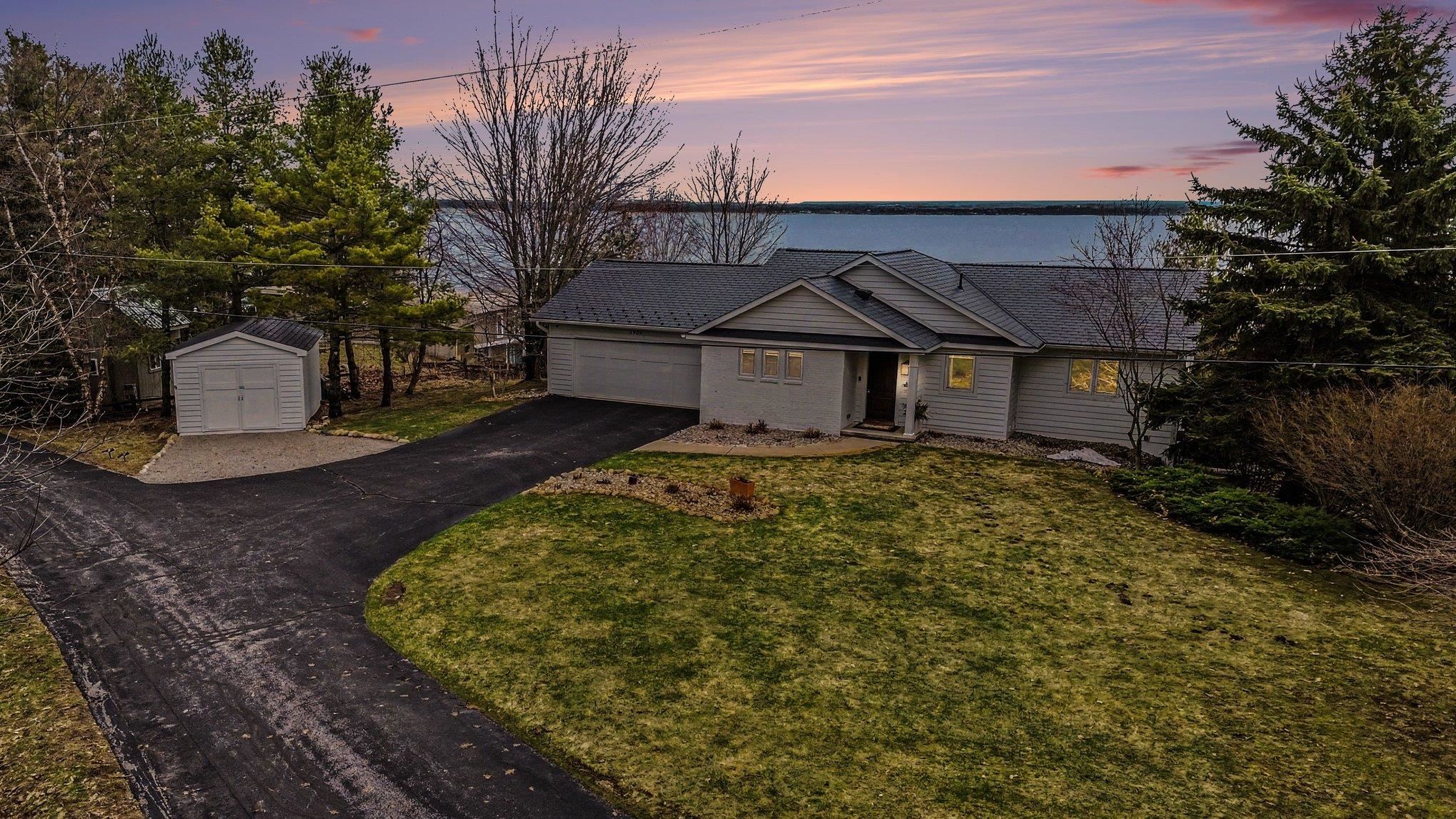 3939 Blue Heights Drive