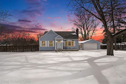 315 Clark Road Highland Charter Township MI 48357