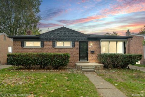 9020 Leverne Redford Charter Township MI 48239