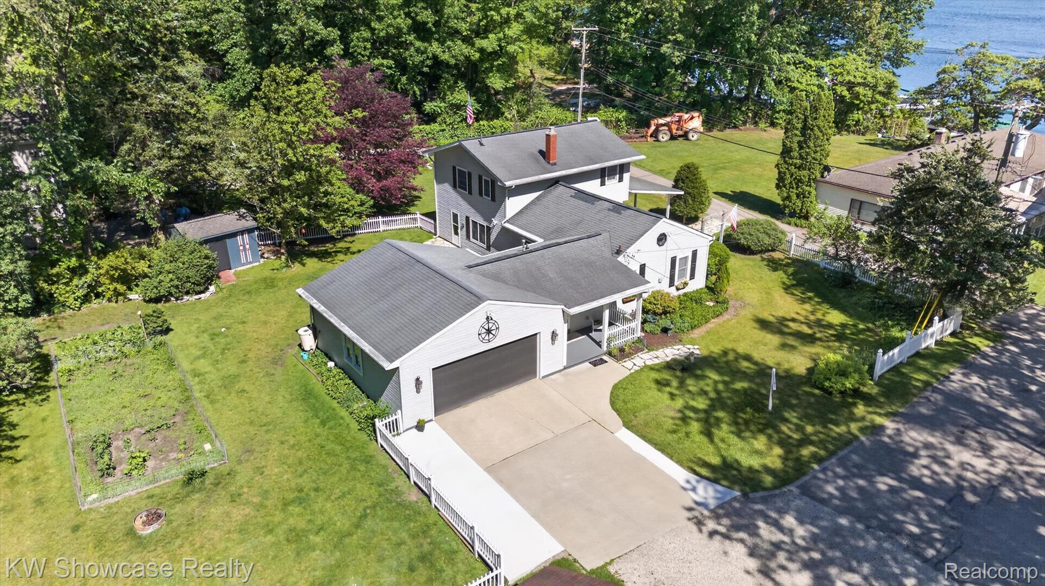 612 Sunrise Park