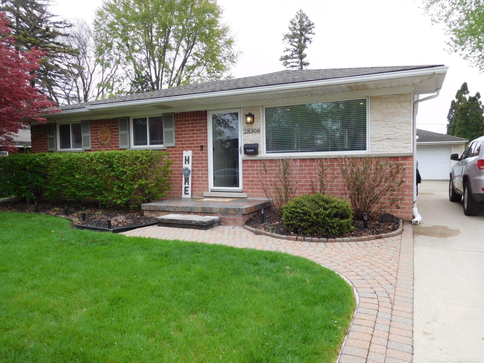 28308 Loretta Avenue