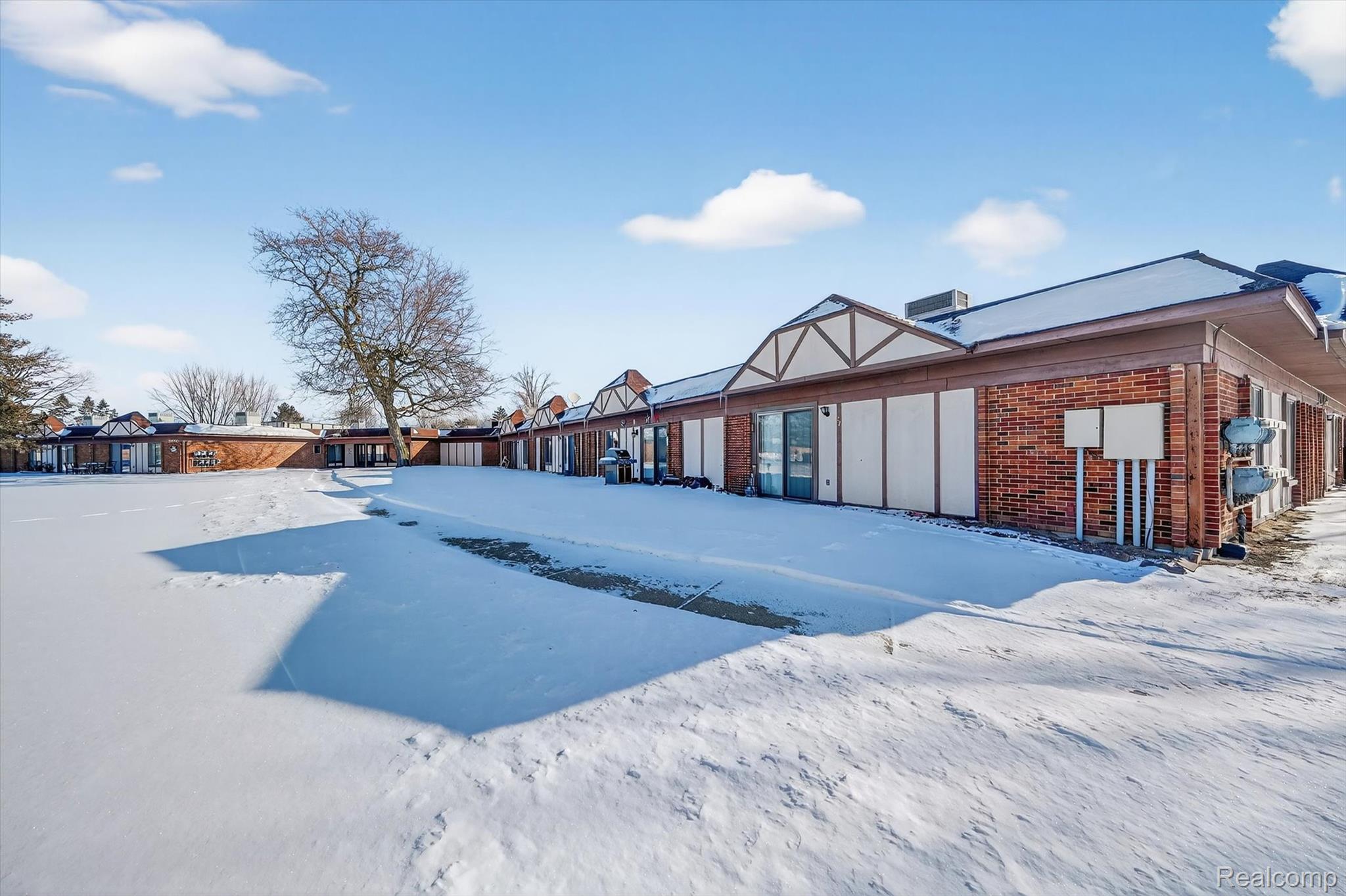 29900 N Grand Oaks Drive