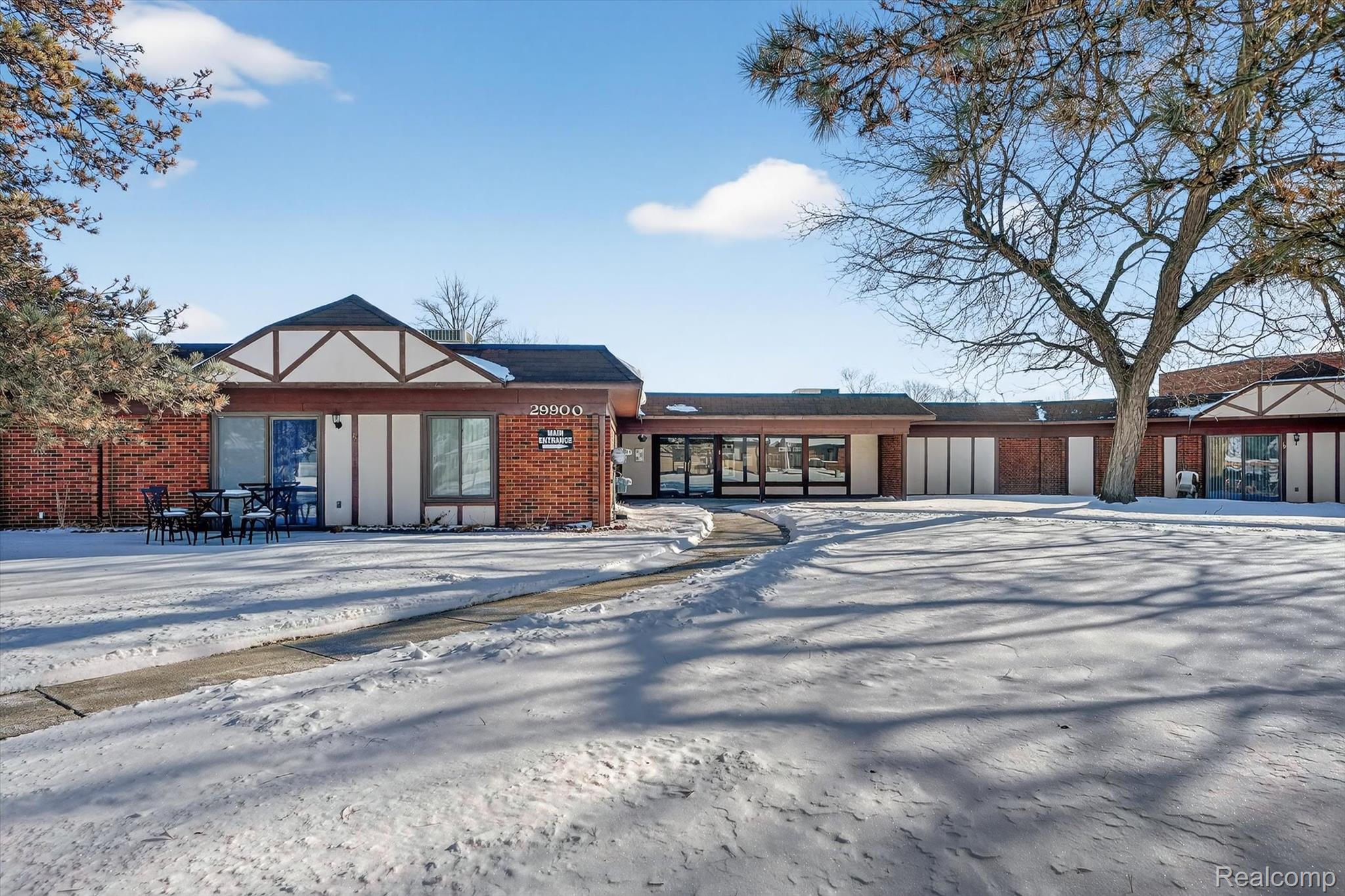 29900 N Grand Oaks Drive